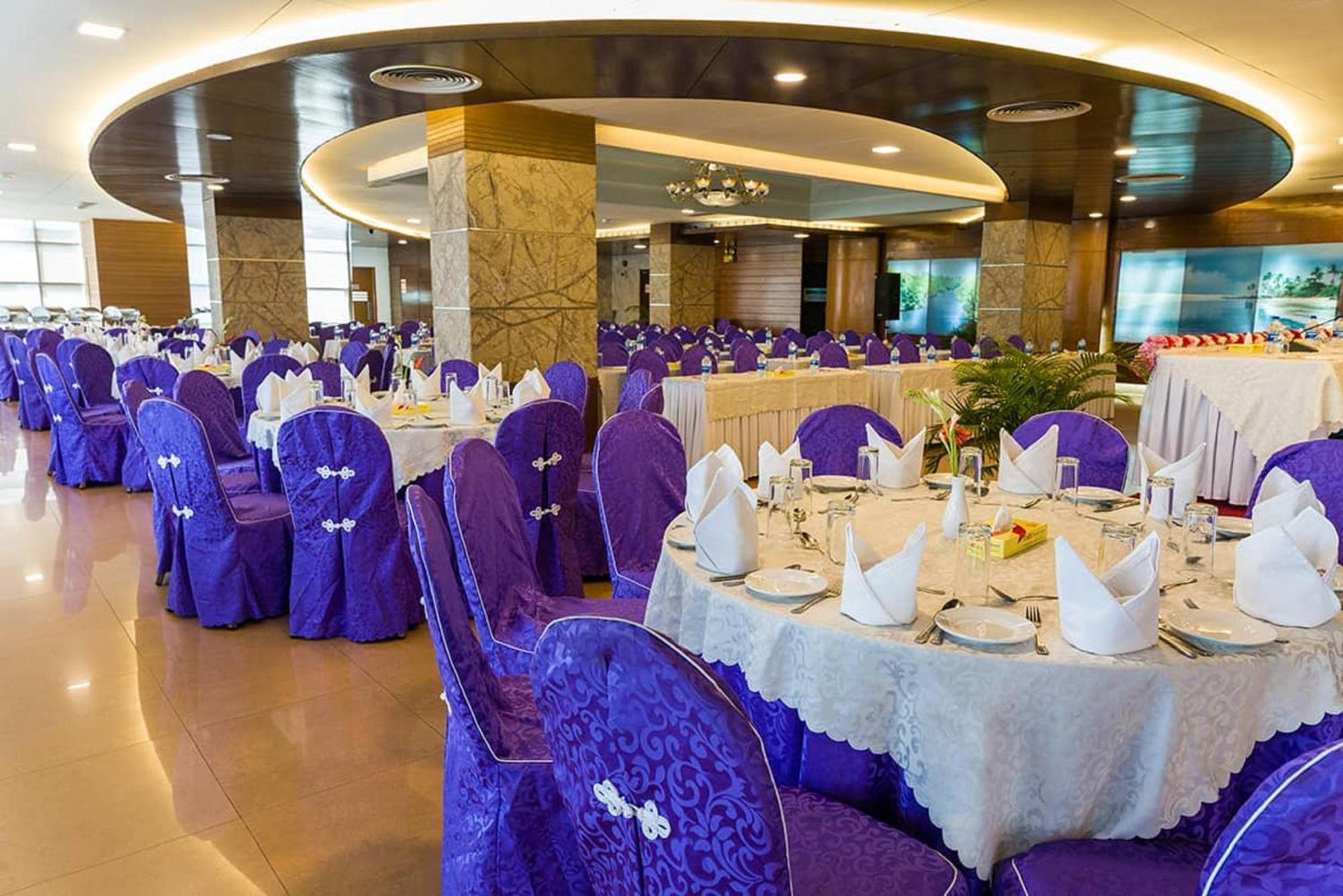 Fars Hotel & Resorts - Bar-Buffet-Pool-Spa Dhaka Extérieur photo